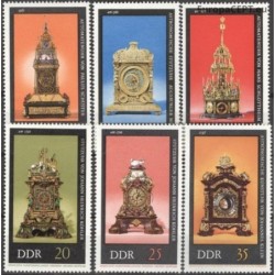 Rytų Vokietija 1975. Senoviniai laikrodžiai