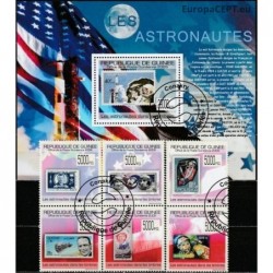 Guinea 2009. Stamps on stamps (astronauts)