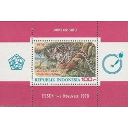 Indonesia 1978. Environment...