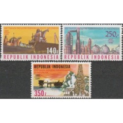 Indonezija 1985. Naftos...