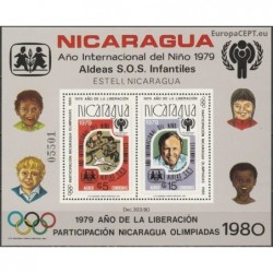 Nikaragva 1980. Du viename:...